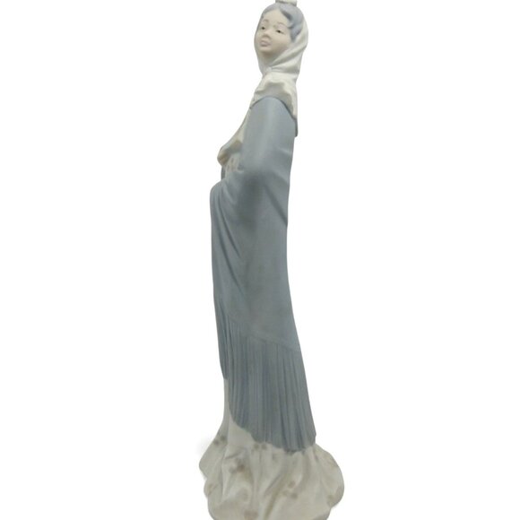 NAO By Lladro Woman with Fan Porcelain Figurine from Spain Vintage 12" Tall - Picture 7 of 10